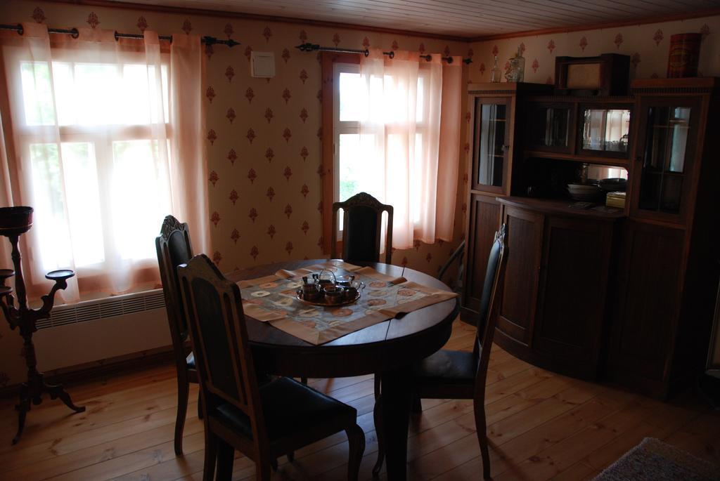 Avinurme Hostel Rum bild